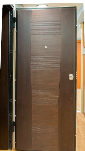 επίπλων κουζίνας και μπάνιου, ντουλαπών, πορτών και παραθύρων, εσωτερικές σκάλες, έπιπλα κουζίνας, ντουλάπες υπνοδωματίου,Θωρακισμένες πόρτες, L